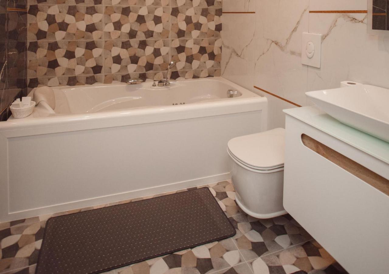 Hotel Chicago شكودر المظهر الخارجي الصورة