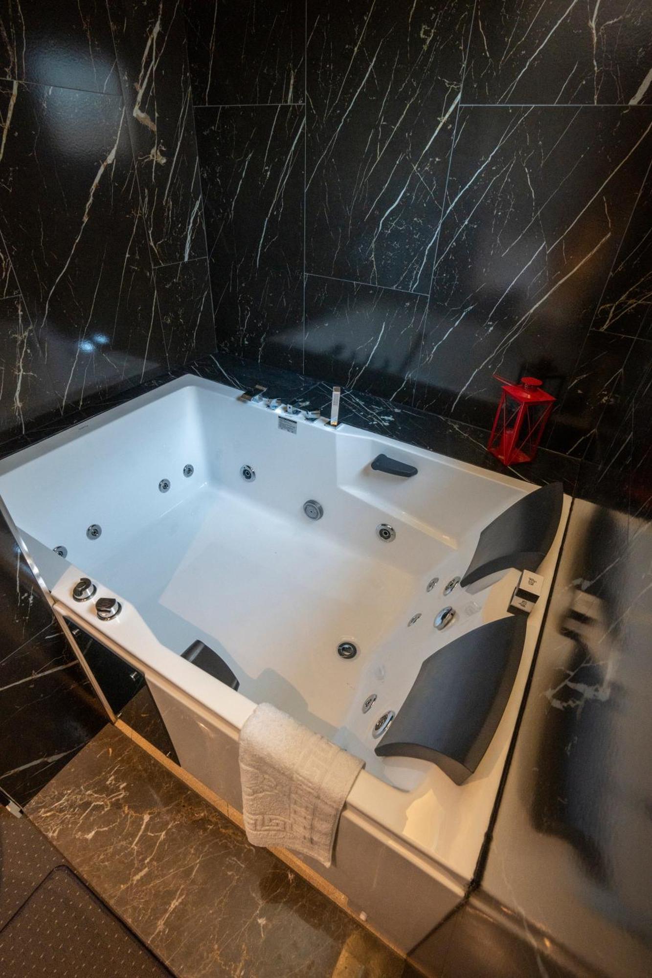 Hotel Chicago شكودر المظهر الخارجي الصورة