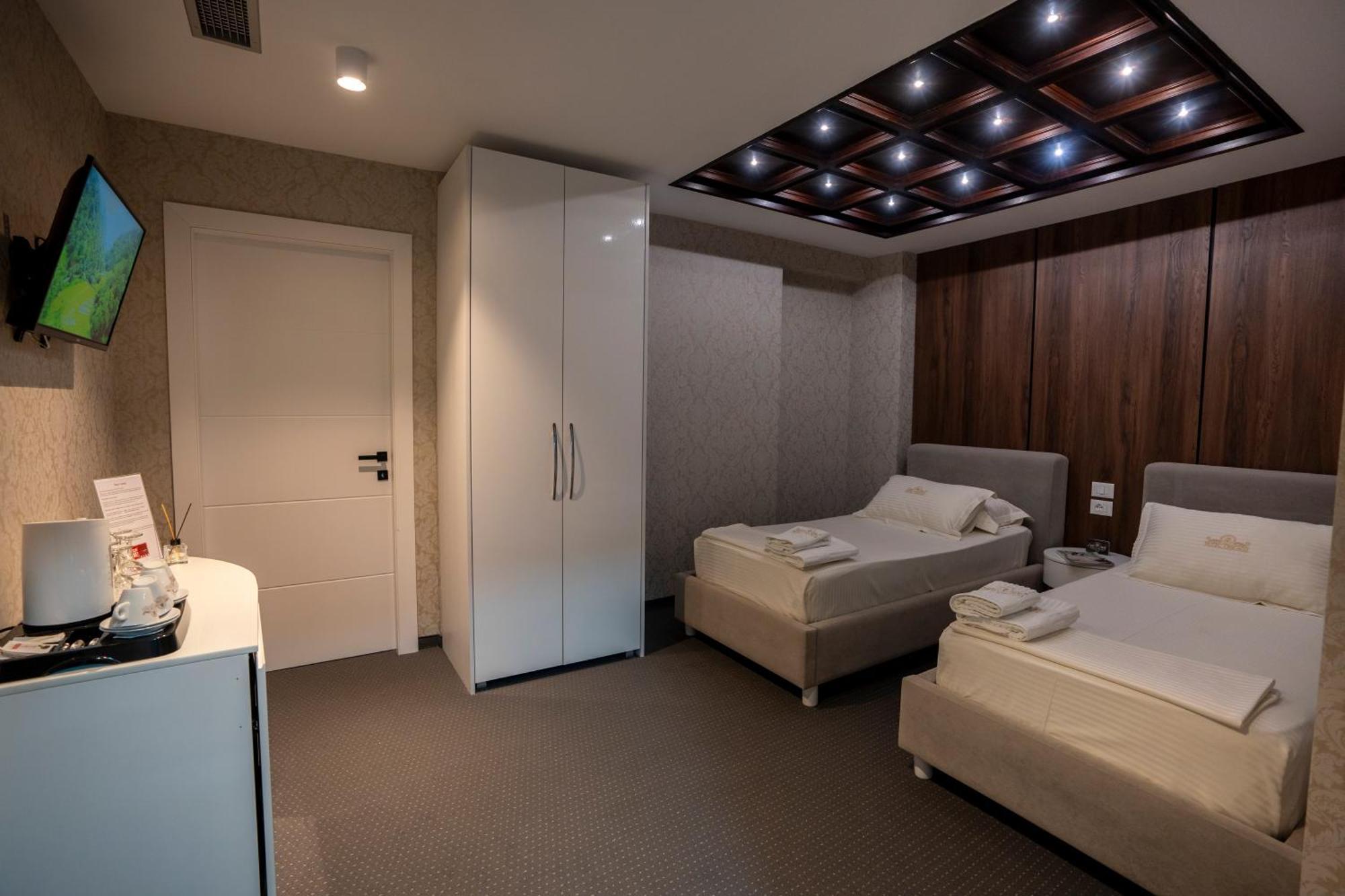 Hotel Chicago شكودر المظهر الخارجي الصورة