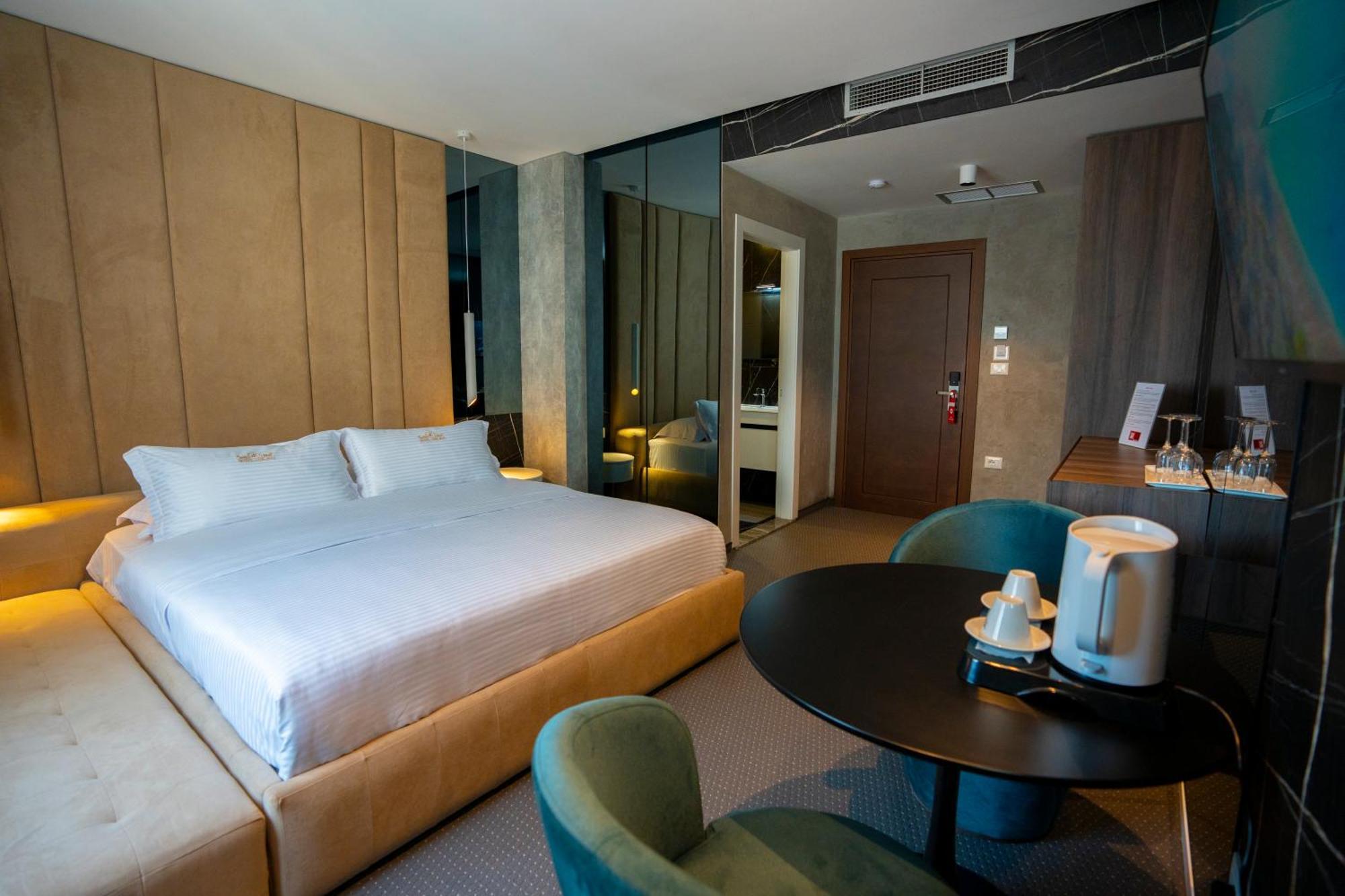Hotel Chicago شكودر المظهر الخارجي الصورة
